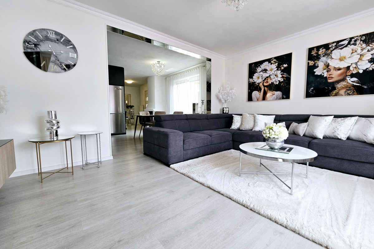 TOP PONUKA - Kompletne zrekonštruovaný dom v Michalovej – Ideálny na bývanie aj podnikanie